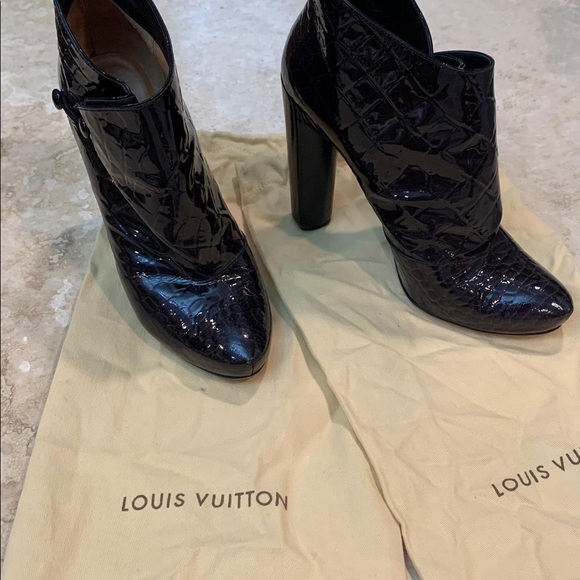 Louis Vuitton Croc Embossed Booties - Picture 5 of 7